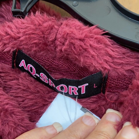 Last Chance❌ 💜$8ifbundle3 Soft dark red fuzzy comfy hoodie size L juniors - Picture 8 of 14